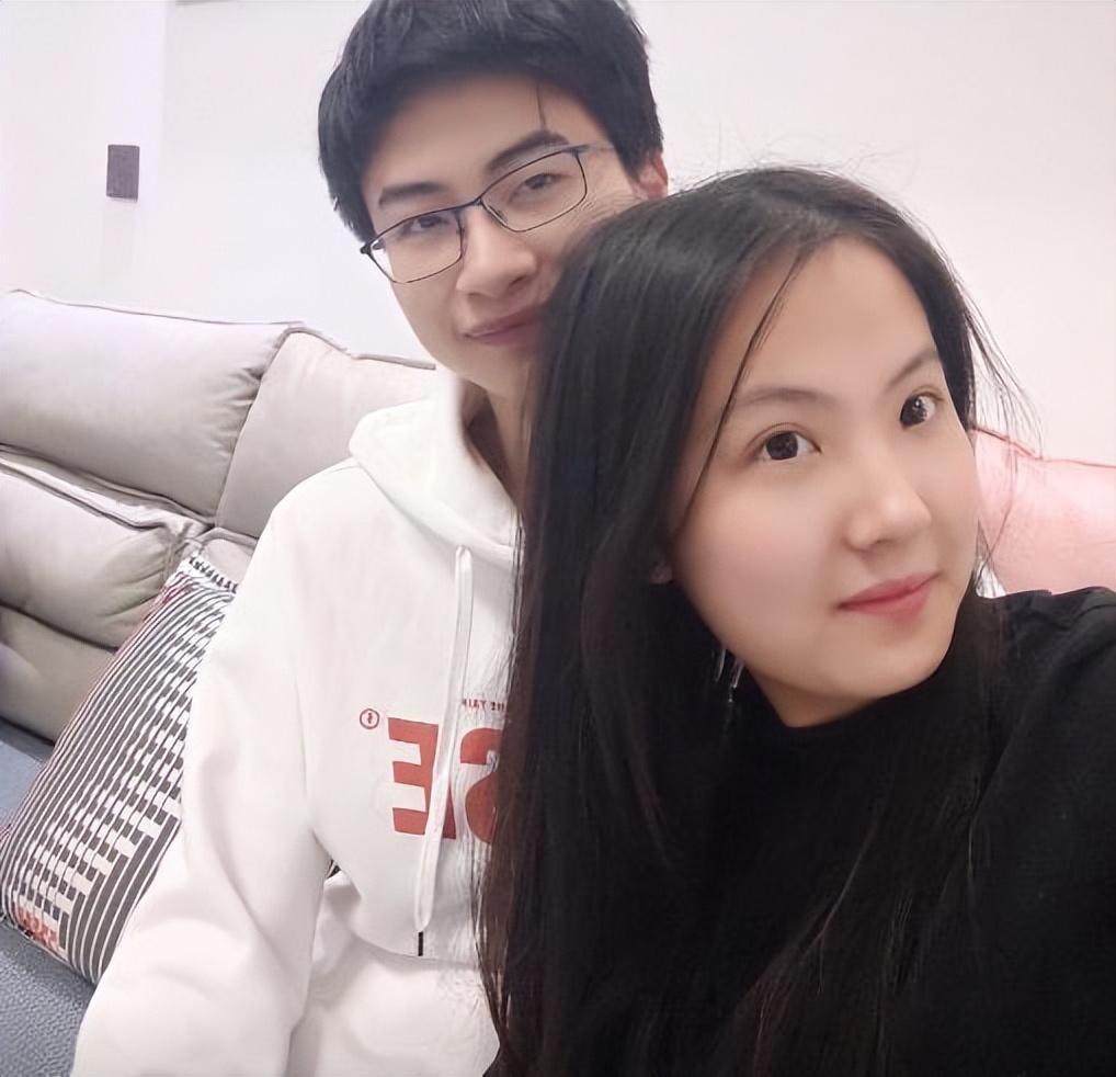 庞众望：高考744分，被清华校长亲迎的寒门学子，与女友好事将近-庞众望清华大学现状视频