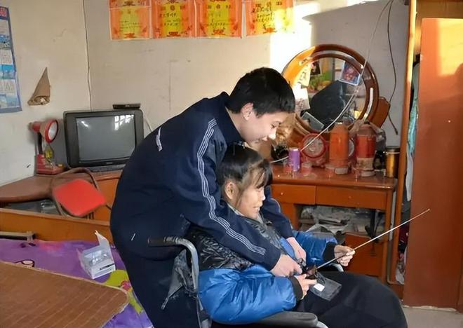 2017年庞众望以744分考上清华，自幼父母双残，他如今怎么样了-清华考生庞众望的故事