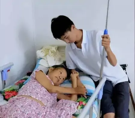 河北小伙高考744分，清华校长亲自登门，一进门傻眼：这是你家么？-河北考生刚被清华录取