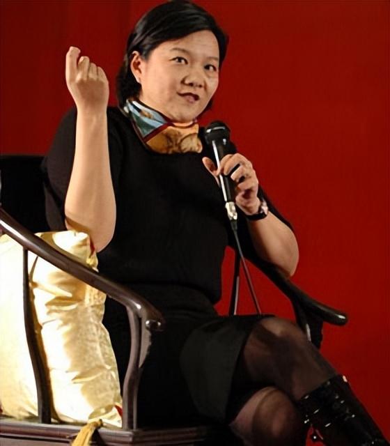 经历三次离婚，与陈凯歌分道扬镳，“名门痞女”洪晃现在很幸福-洪晃陈凯歌哪年离的婚