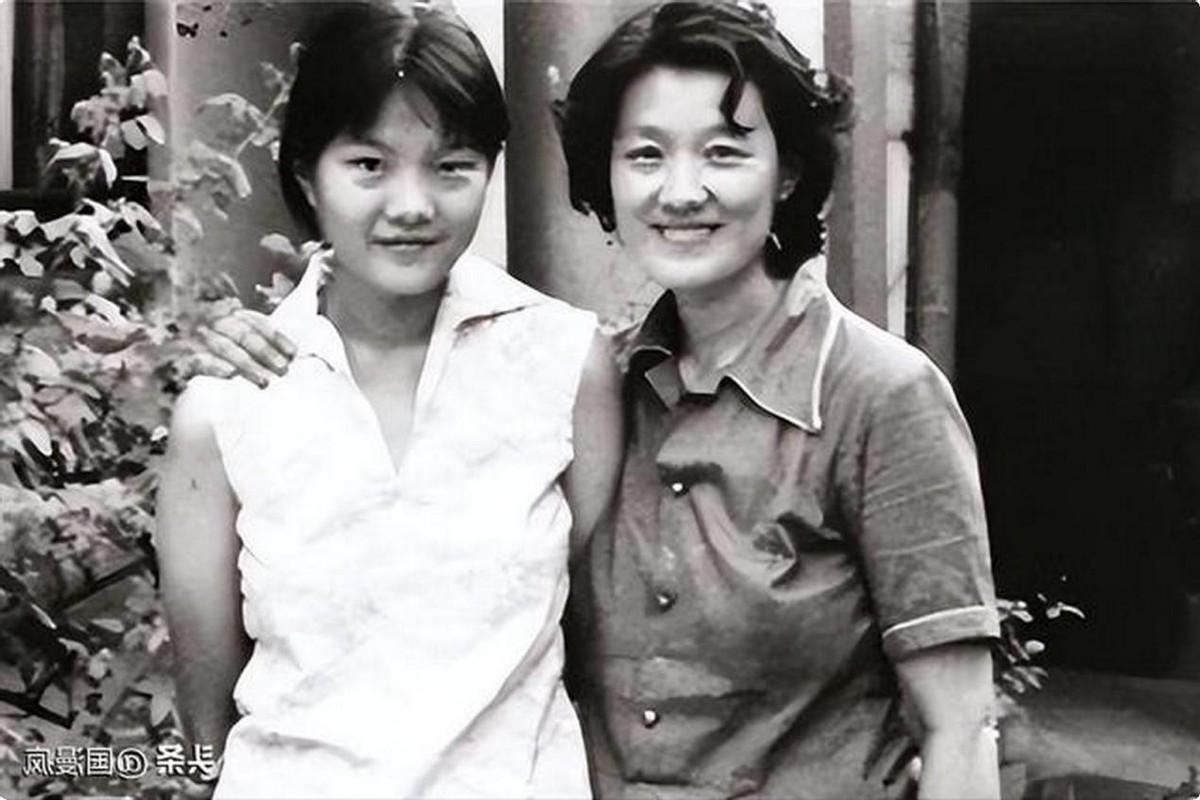 “名门痞女”洪晃：讽刺陈凯歌是土，豪言要睡五个男人才够本！-洪晃说陈凯歌太能侃