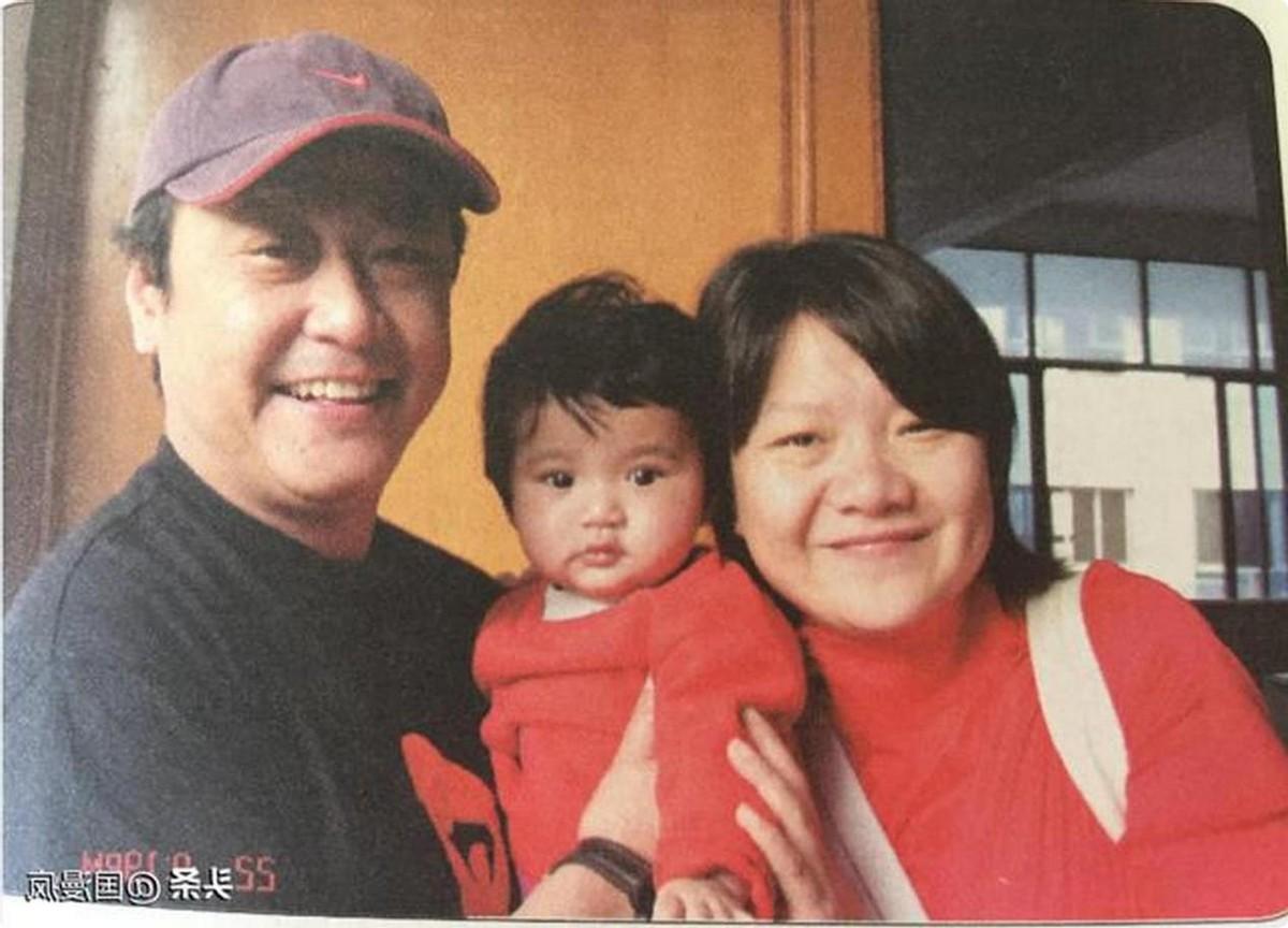 “名门痞女”洪晃：讽刺陈凯歌是土，豪言要睡五个男人才够本！-洪晃说陈凯歌太能侃