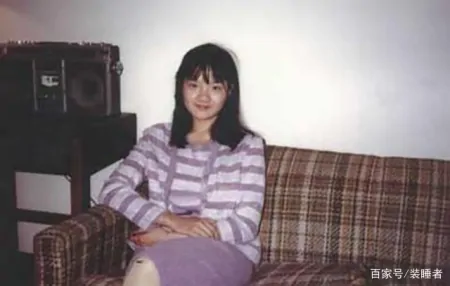 洪晃不穿名牌不戴首饰，连妆都不化，这是我见过低调的有钱人-洪晃很有钱吗