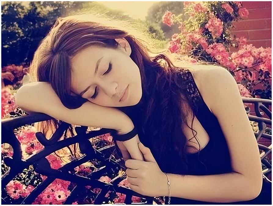 女人的安分程度通过这三个行为可见一斑-女人的安全期都是什么时候