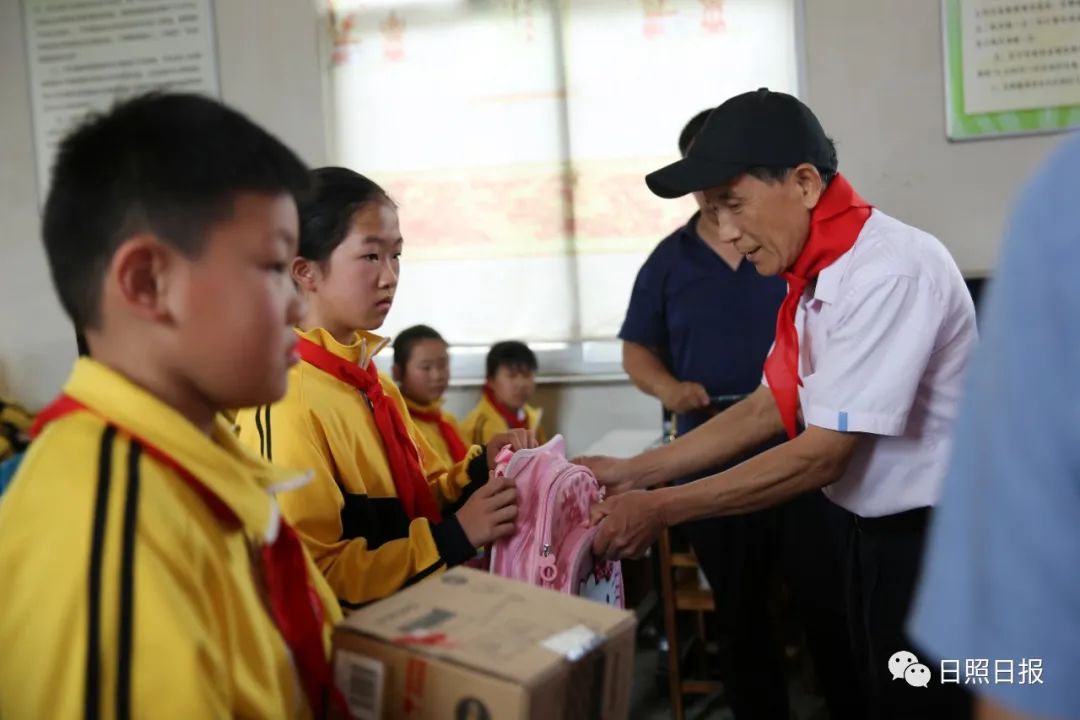 宝，我们去探班！探的什么班，对你的爱可见一斑！-我们去探险吧这首歌