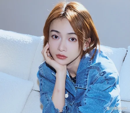 许凯新剧官宣定档，数十位当红明星帮忙宣传，圈中好人缘可见一斑-许凯官宣的新剧