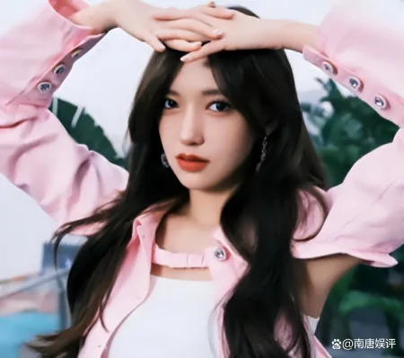 许凯新剧官宣定档，数十位当红明星帮忙宣传，圈中好人缘可见一斑-许凯官宣的新剧