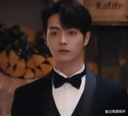 许凯新剧官宣定档，数十位当红明星帮忙宣传，圈中好人缘可见一斑-许凯官宣的新剧