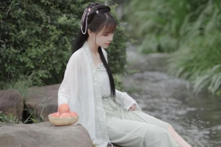 最实用的七绝创作手法，拟人化能给诗词带来什么奇效？多案例剖析-七言绝句怼人