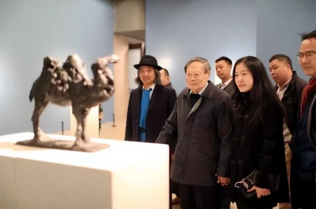 纪实杨振宁让翁帆冻卵，许她再嫁生子，谁说相差54岁的爱情不长久？-杨振宁和翁帆的年龄差