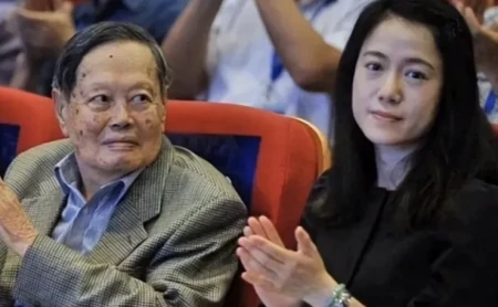 纪实杨振宁让翁帆冻卵，许她再嫁生子，谁说相差54岁的爱情不长久？-杨振宁和翁帆的年龄差