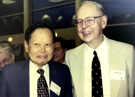 纪实杨振宁让翁帆冻卵，许她再嫁生子，谁说相差54岁的爱情不长久？-杨振宁和翁帆的年龄差