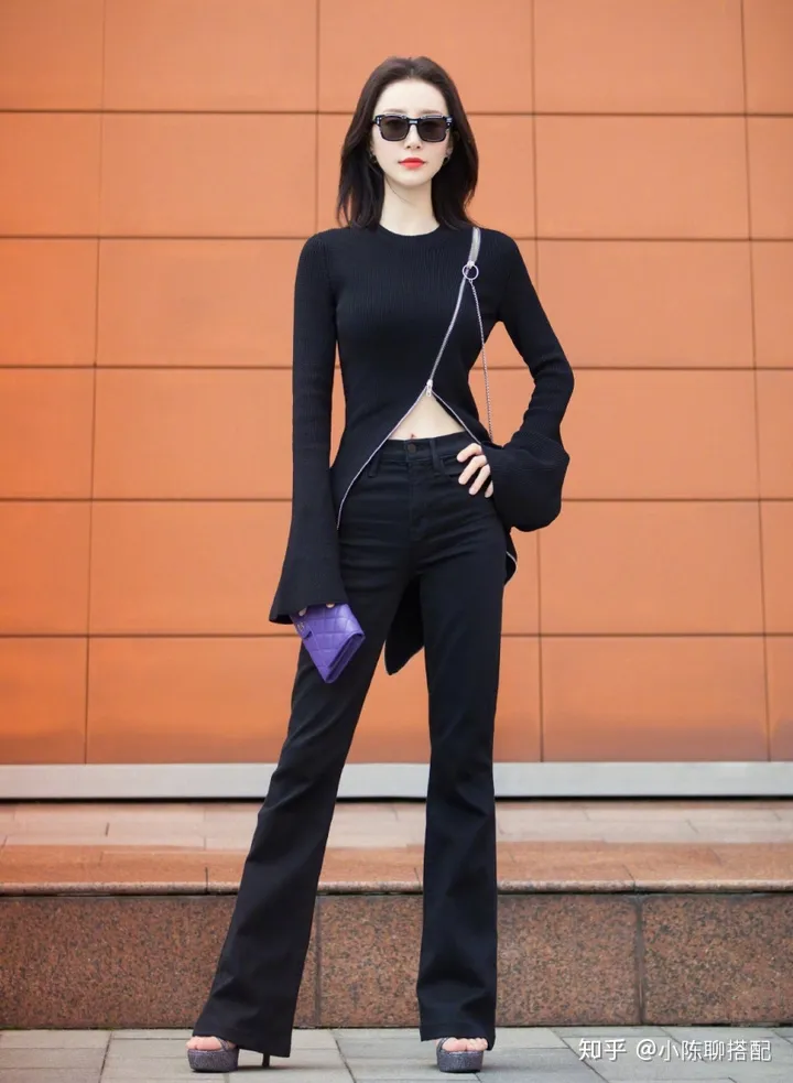 舒畅1米6真敢穿拖地裙，勾勒出的细腰不堪一握，32岁少女感依旧-舒畅同款