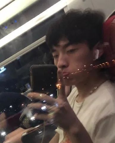 DJ SANJIN：离开E11后，我用花手吊打阿明，靠土嗨扫平百大-《离开我》