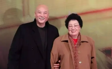 唐僧扮演者迟重瑞，为啥娶了大他11岁的女富豪？有种爱说不出口！-唐僧扮演者迟重瑞和他富豪老婆