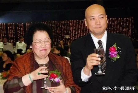 陈丽华与迟重瑞结婚年龄？-陈丽华与迟重瑞当年结婚照