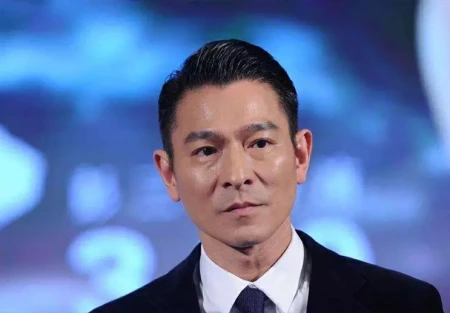 建党伟业：刘德华拍戏第一次瞠目结舌，杨颖滴三次眼药水哭不出来-建党伟业中刘德华对杨颖说的话