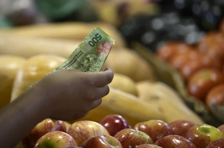 通胀飞涨、经济崩溃只是小场面，阿根廷史上最高通胀率：20000%-阿根廷深陷贫困和通胀危机