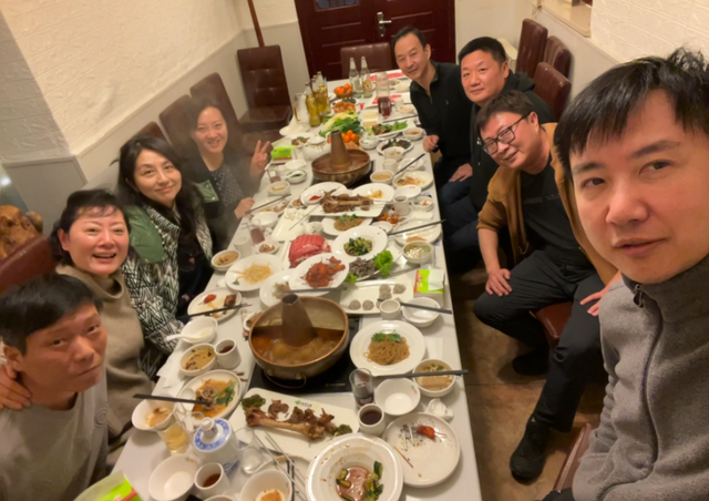 梅婷前夫罕露面，参加同学聚会发福明显，与李小冉分手后低调成婚-梅婷前老公个人资料简介