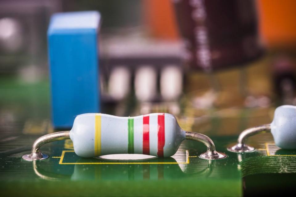 色环电阻识别法，电阻的命名，知道这些后真有点意思！-色环电阻标识法图解