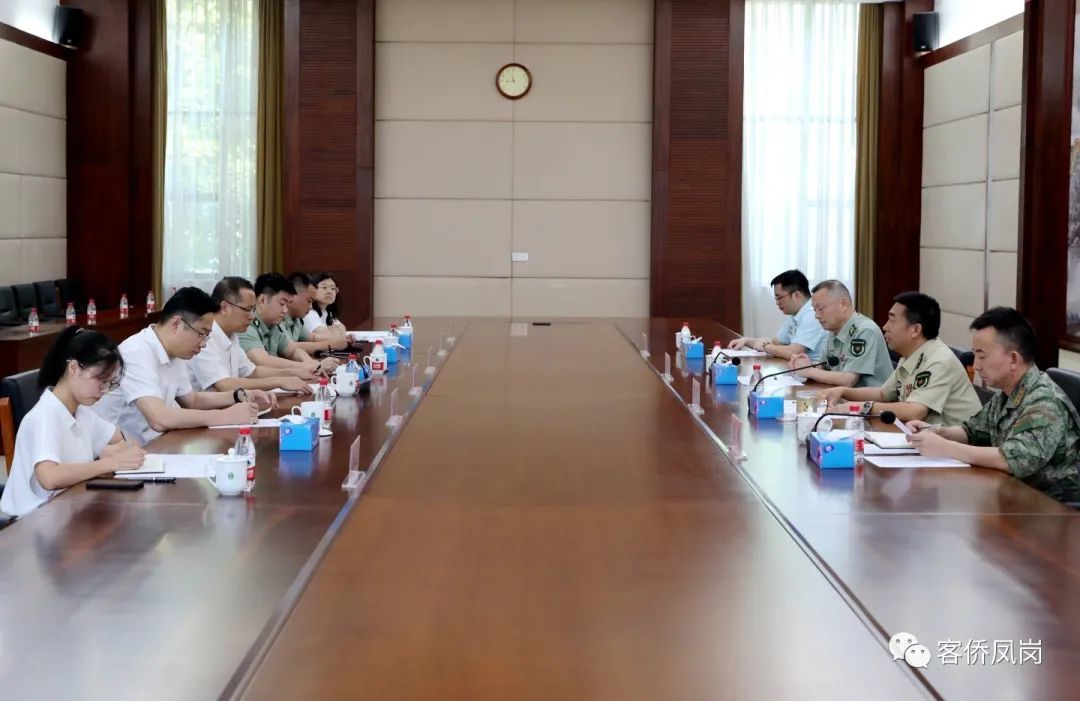 共叙军民鱼水情！凤岗赴东莞军分区开展“八一”拥军慰问活动-东莞军分区招聘信息