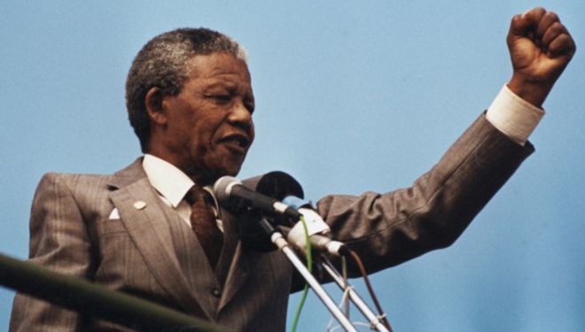 曼德拉：世界的伟人，南非的罪人-曼德拉执政前后的南非