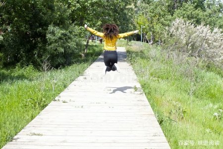 那些令人迷惑的行为背后，究竟有哪些认知效应？-引发认知冲突的意思