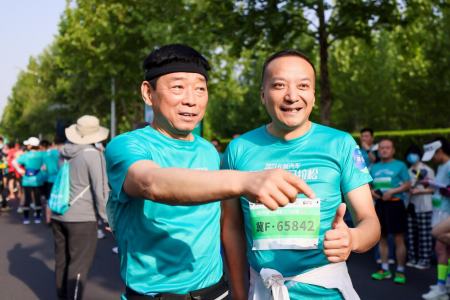 魏建军带领高管天团齐步跑，这就是长城造车的马拉松精神-长城老总魏建军的老家是哪里