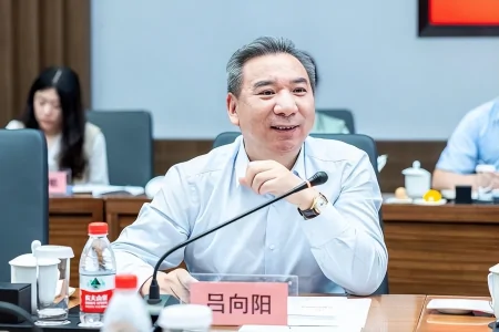 安徽出了两个汽车大佬，一个身家是195亿，另外一个身家是1450亿-安徽的汽车厂