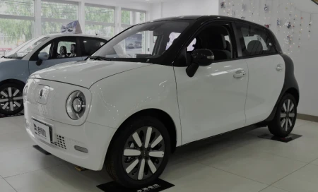 从“糙汉子”到异装癖的怪大叔：长城销量下滑，从乱取名字开始-长城电影怪物叫什么名字