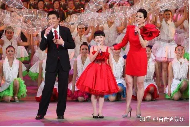 54岁毛阿敏全家照，嫁百亿老公，与那英交恶，女儿美艳动人-毛阿敏的老公是谁?毛阿敏简历