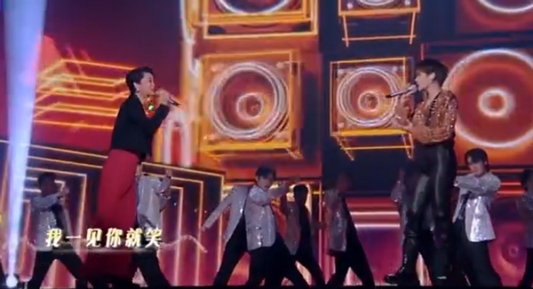 57岁毛阿敏罕见现身，浓眉酷似毛毛虫，身形暴瘦引担忧-58岁毛阿敏近况