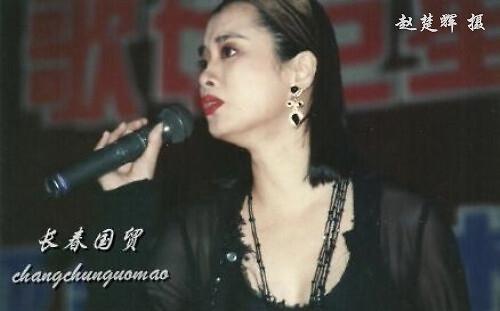 毛阿敏27年前演出照曝光 装扮精致表情投入-毛阿敏其人