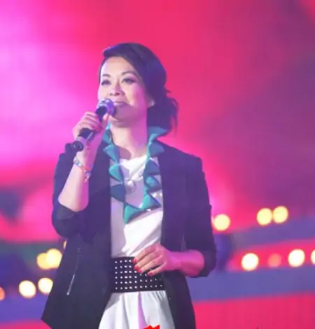 “国宝级歌手”毛阿敏，曾两次自杀未遂，40岁成250亿豪门阔太-毛阿敏专集