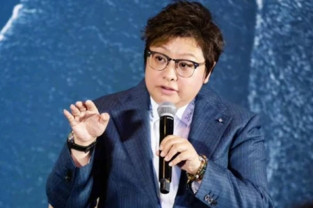 当伴奏消失后，韩红与毛阿敏谁的清唱实力更高，韩红高音实力强劲-毛阿敏那英韩红谁更厉害