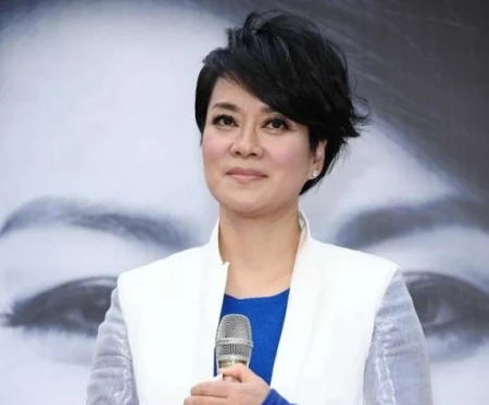 当伴奏消失后，韩红与毛阿敏谁的清唱实力更高，韩红高音实力强劲-毛阿敏那英韩红谁更厉害