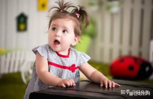 90个带“芷”字的女孩名字，朗朗上口，淑女范十足-带芷字好听的女孩名字大全四个字