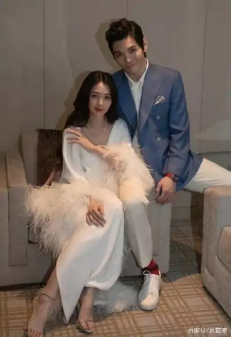 向佐郭碧婷女儿百日宴，小名又奶又霸气，大名取得好有文化！-郭碧婷向佐2016年就认识