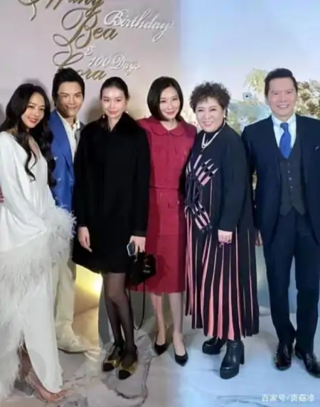 向佐郭碧婷女儿百日宴，小名又奶又霸气，大名取得好有文化！-郭碧婷向佐2016年就认识