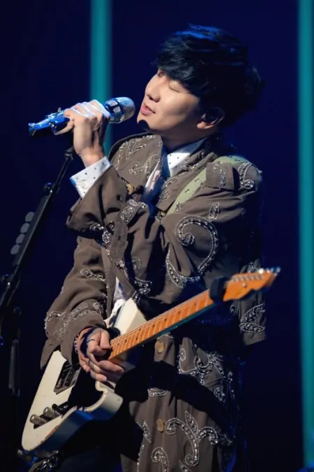 林俊杰After The Rain公益音乐特辑完美落幕 疗愈新歌《一定会》呼吁关注身边人-林俊杰会作词作曲吗现在