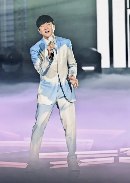 时隔三年，业界劳模林俊杰的新专辑上线了！这次的他有点不一样-林俊杰2020演唱会门票官网