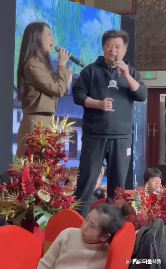 消失7年后，63岁毕福剑罕见露面，竟成了如此模样-毕福剑现怎样