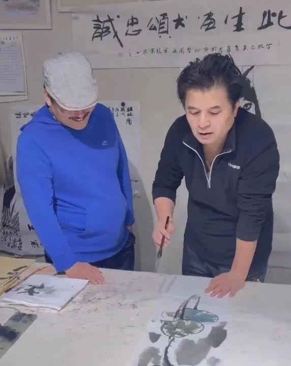 消失5年后，毕福剑怎么混成这样了？