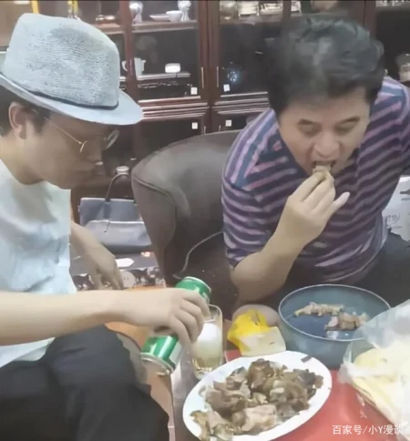 毕福剑62岁寿辰曝光，身边只有侄子陪伴，再无往日风光-毕福剑61岁