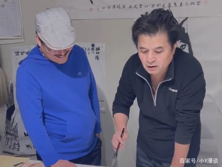 毕福剑62岁寿辰曝光，身边只有侄子陪伴，再无往日风光-毕福剑61岁