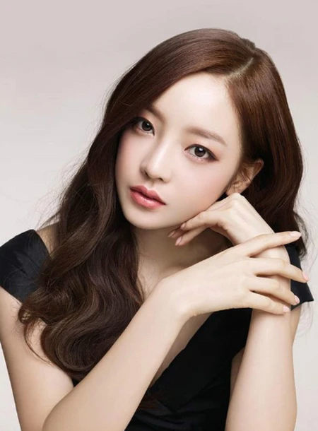 又一位韩国女演员自杀离世，年仅26岁，这位小姐姐真的好漂亮！-韩国女歌手