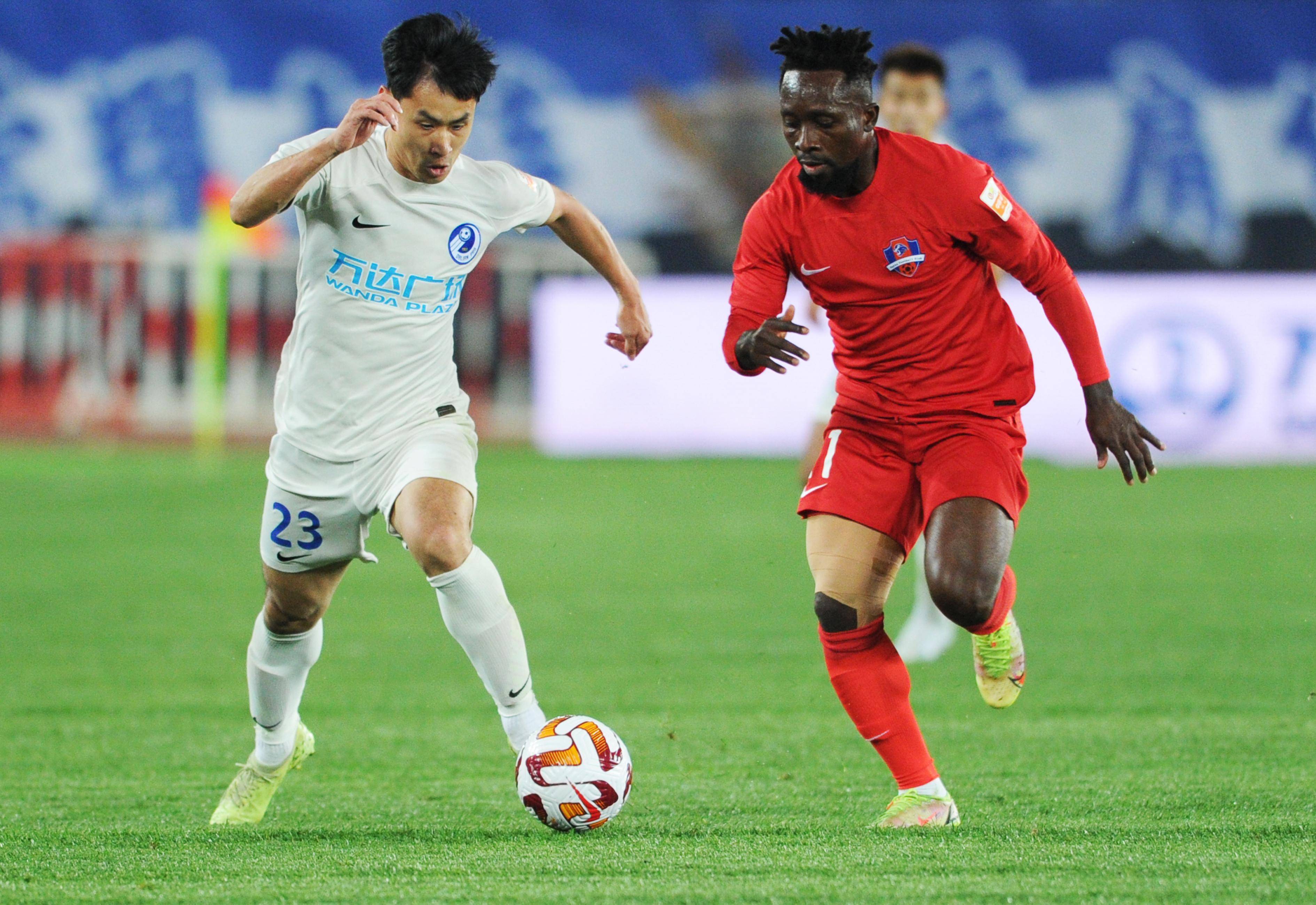 中超 | 大连人战平梅州客家-大连人队中超成绩