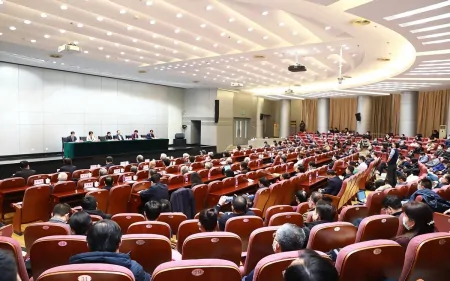 清华大学换校长，居然不是院士，引发网友热议-清华大学该换校长了