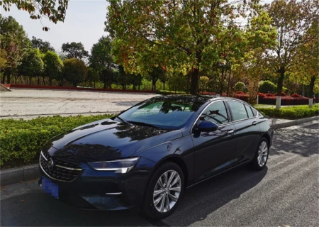 要青春活力，我选择君威-青春活力的文案短句