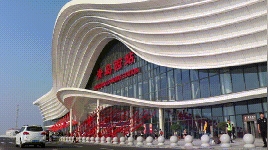 青岛西站安保拾金不昧 | 客服凭地址找到失主-青岛西站安检员好干吗